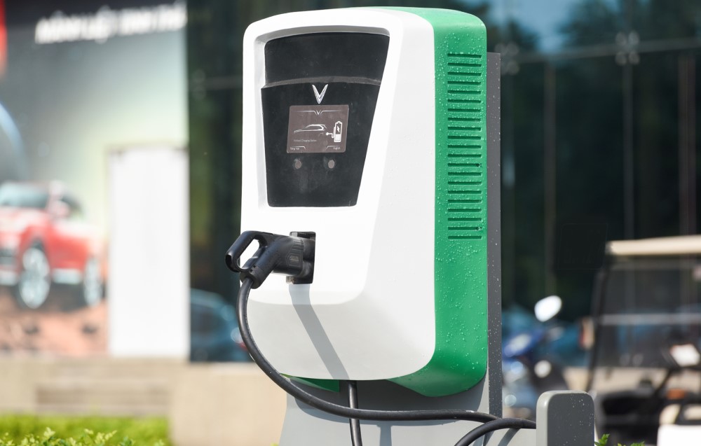 Kỹ năng lái xe ô tô điện đúng cách và an toàn