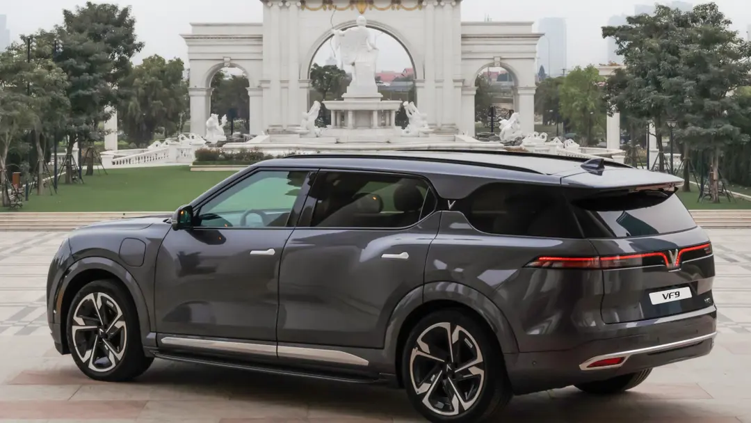 VinFast VF 9 Plus