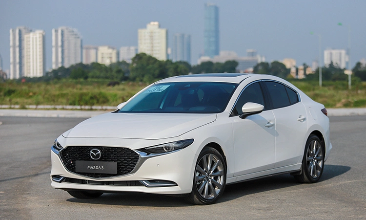 Xe đường dài 4 chỗ Mazda